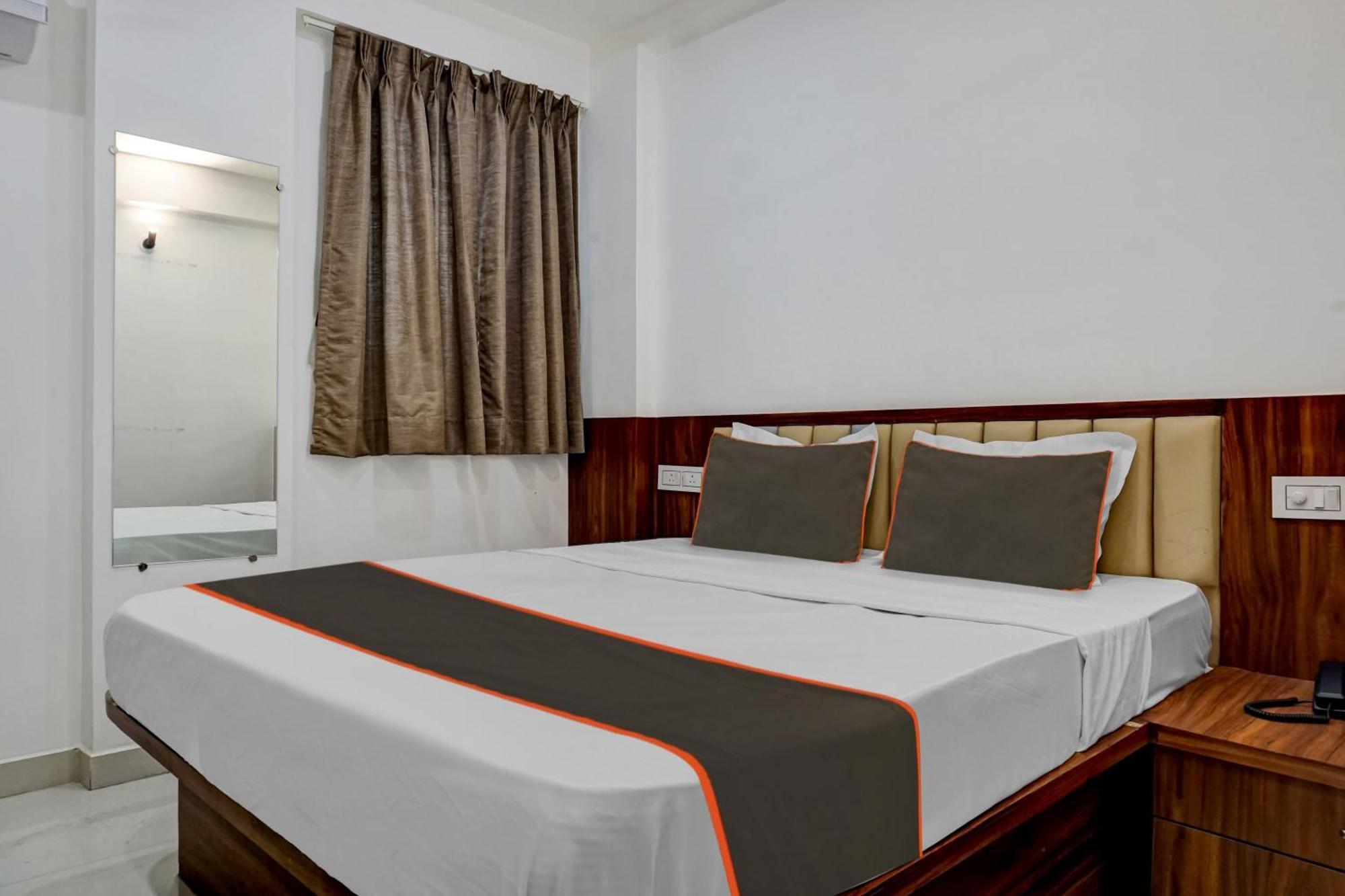 Hotel O Sathvik Executive 3* Pune
